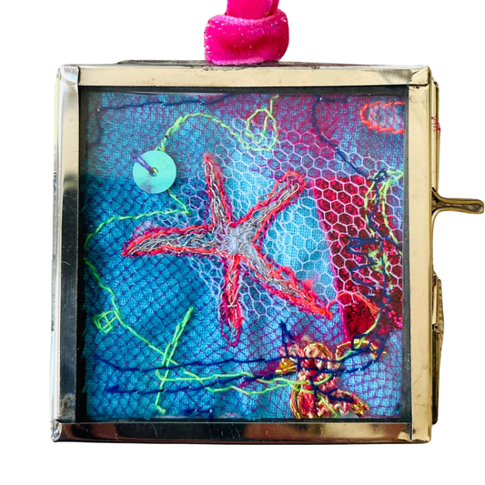 Mini Textile Star Frame - 1